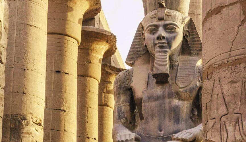  Luxor Temple
