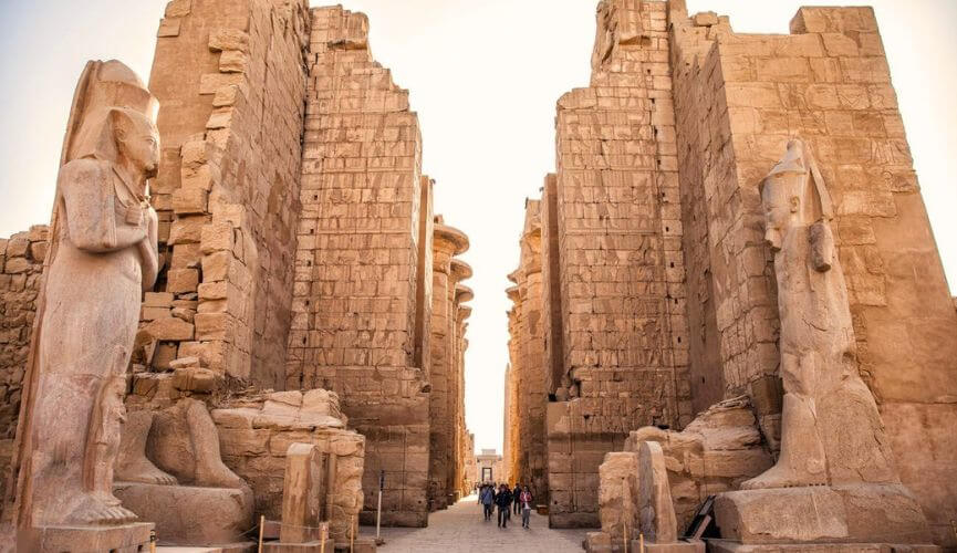  Luxor Temple
