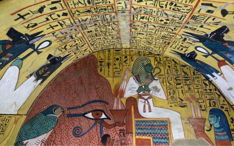 Eye of Horus vs Eye of Ra