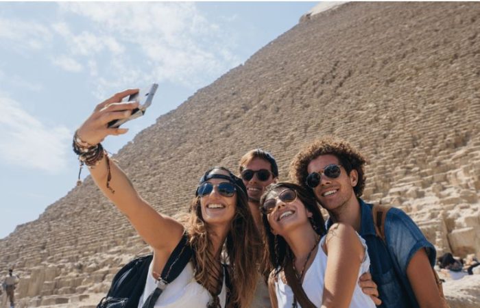 tourists-visiting-egypt Egypt Tourist Places